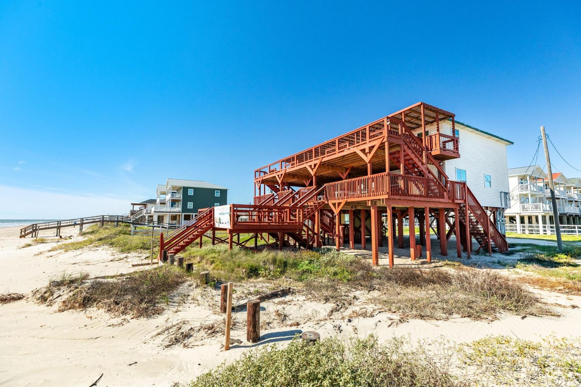 Unobstructed Oceanfront Sea Turtle Unit 2 Beach Pad! サーフサイド・ビーチ エクステリア 写真